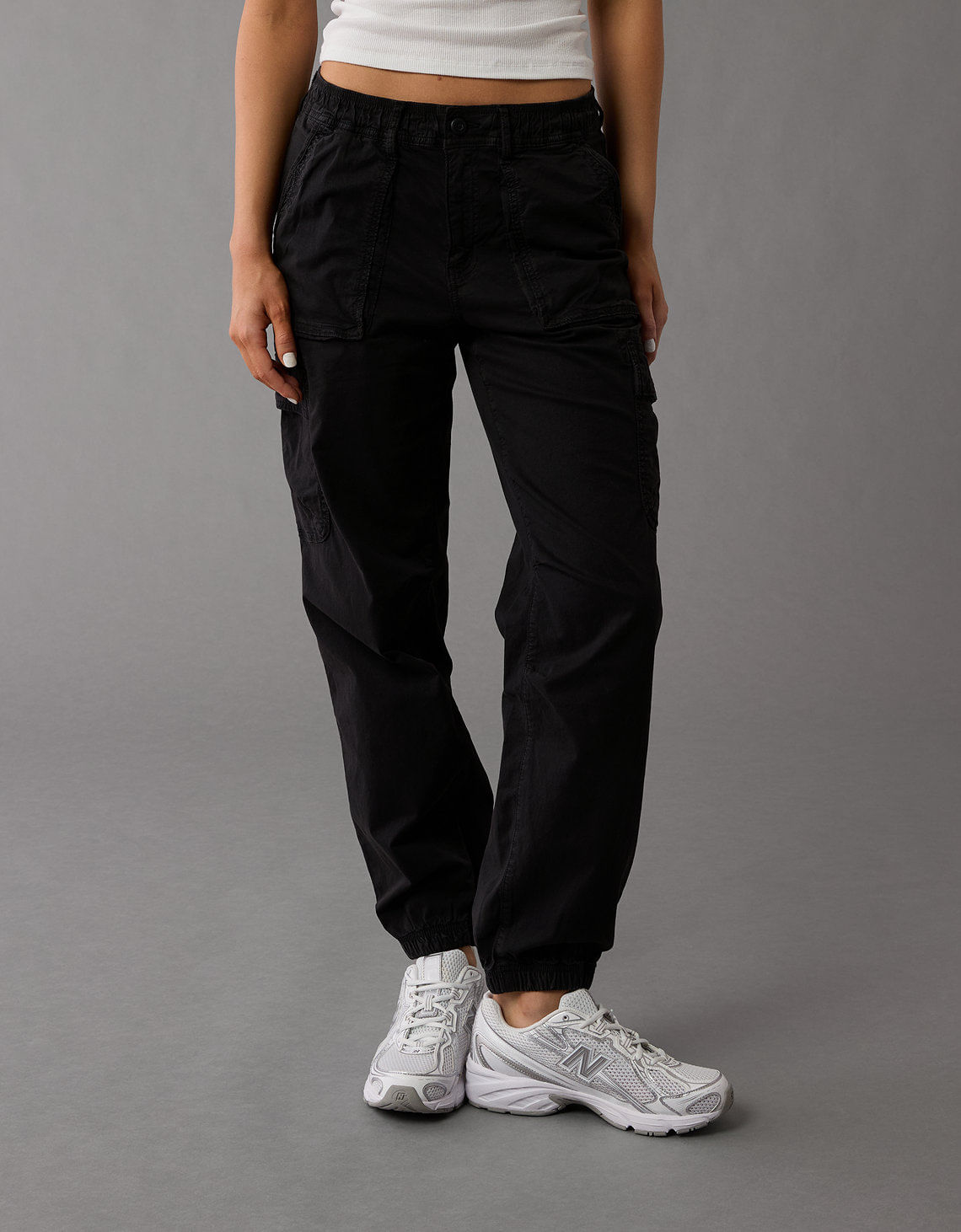 Jogger tipo cargo baggy de mujer AE