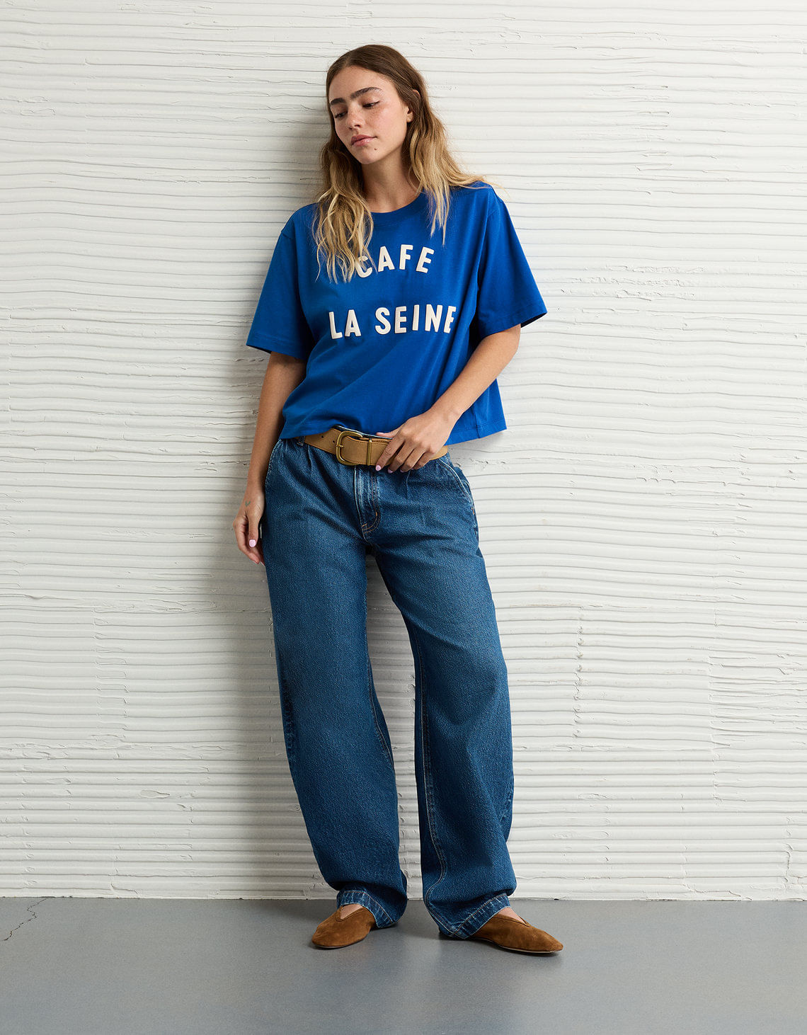 Camiseta Gráfica de Destino Ae Boxy