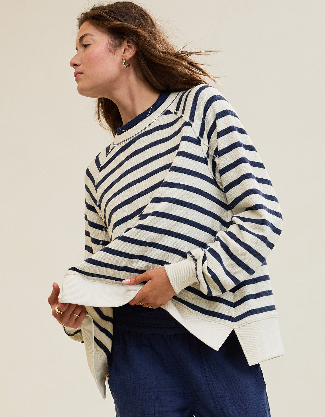 Buzo Aerie East West Crew