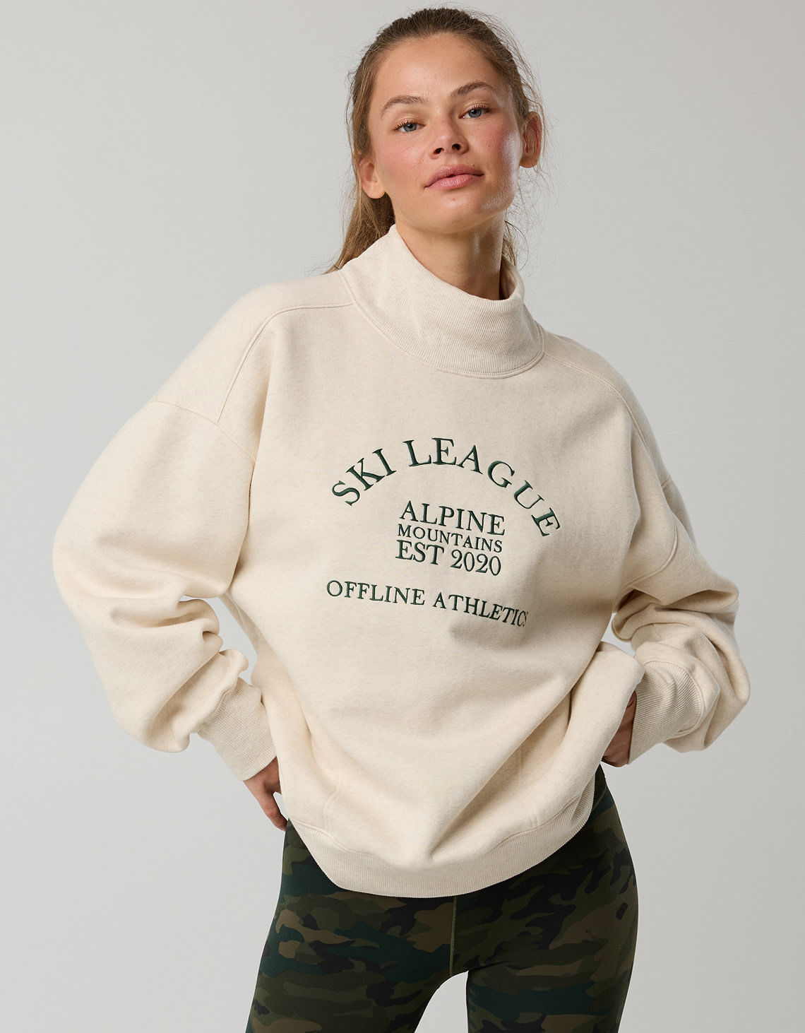 Buzo Oversized de forro polar con cuello tortuga OFFLINE by Aerie.