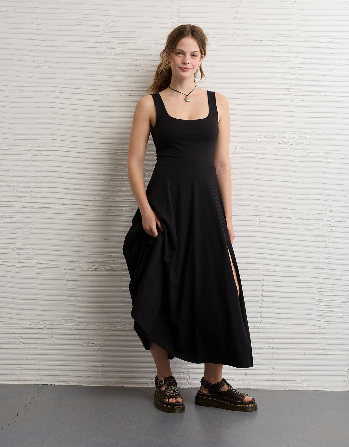 Vestido Midi con escote Ae