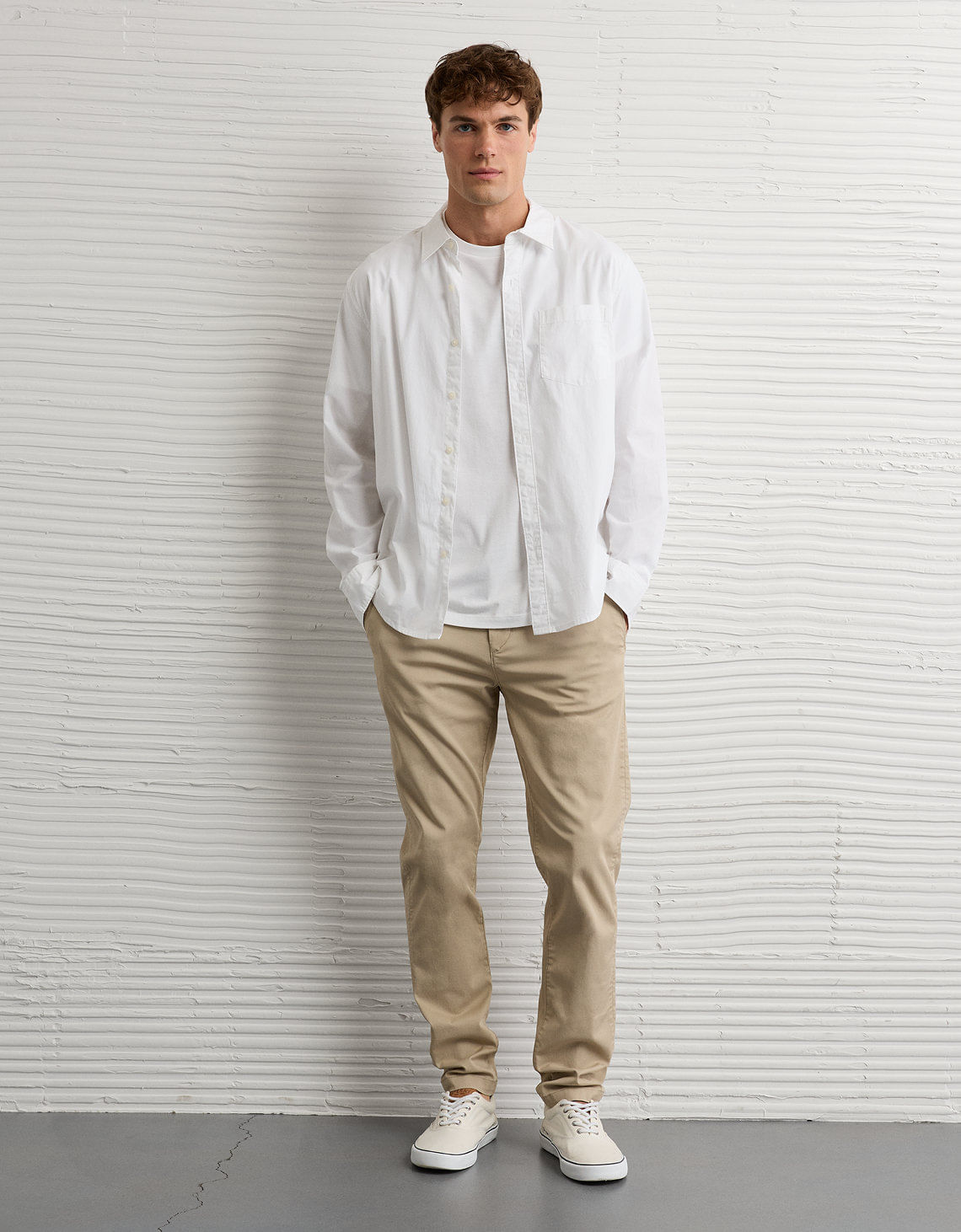 Pantalón Chino Athletic Lived-In Ae
