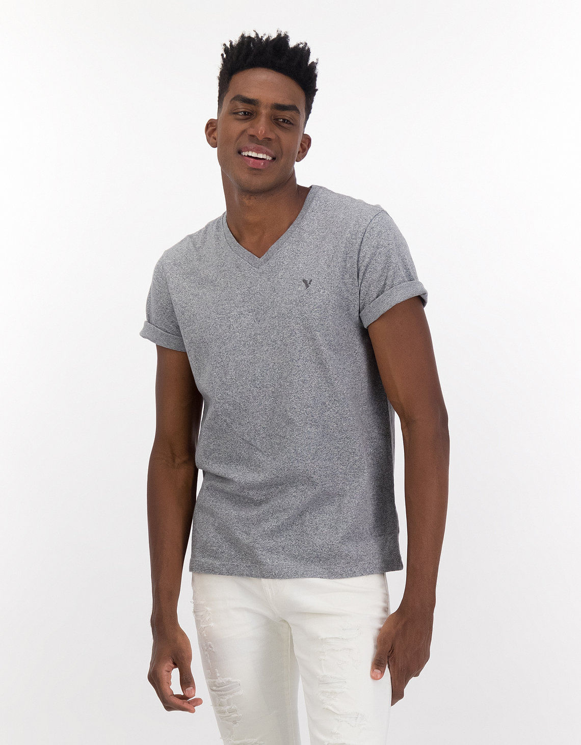 Camiseta con cuello en V de Ae