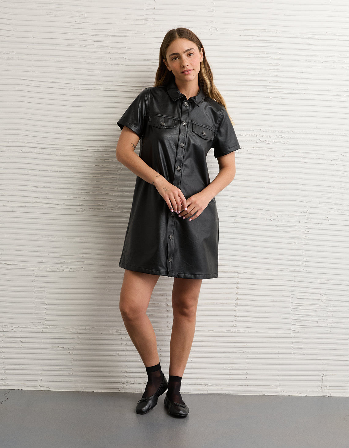 Vestido Mini de Cuero Sintético Ae