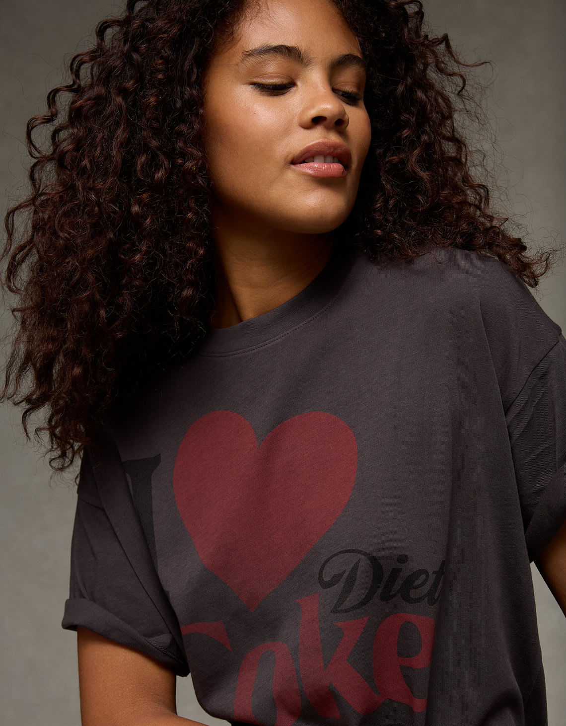 Camiseta Oversized con Gráfico Ae