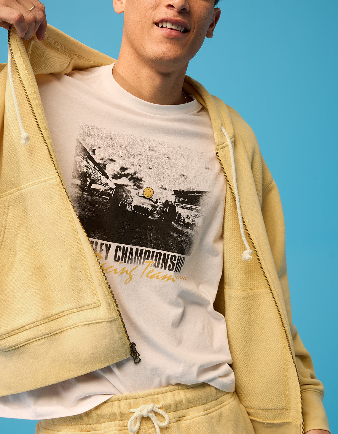 Camiseta gráfica Smiley Ae