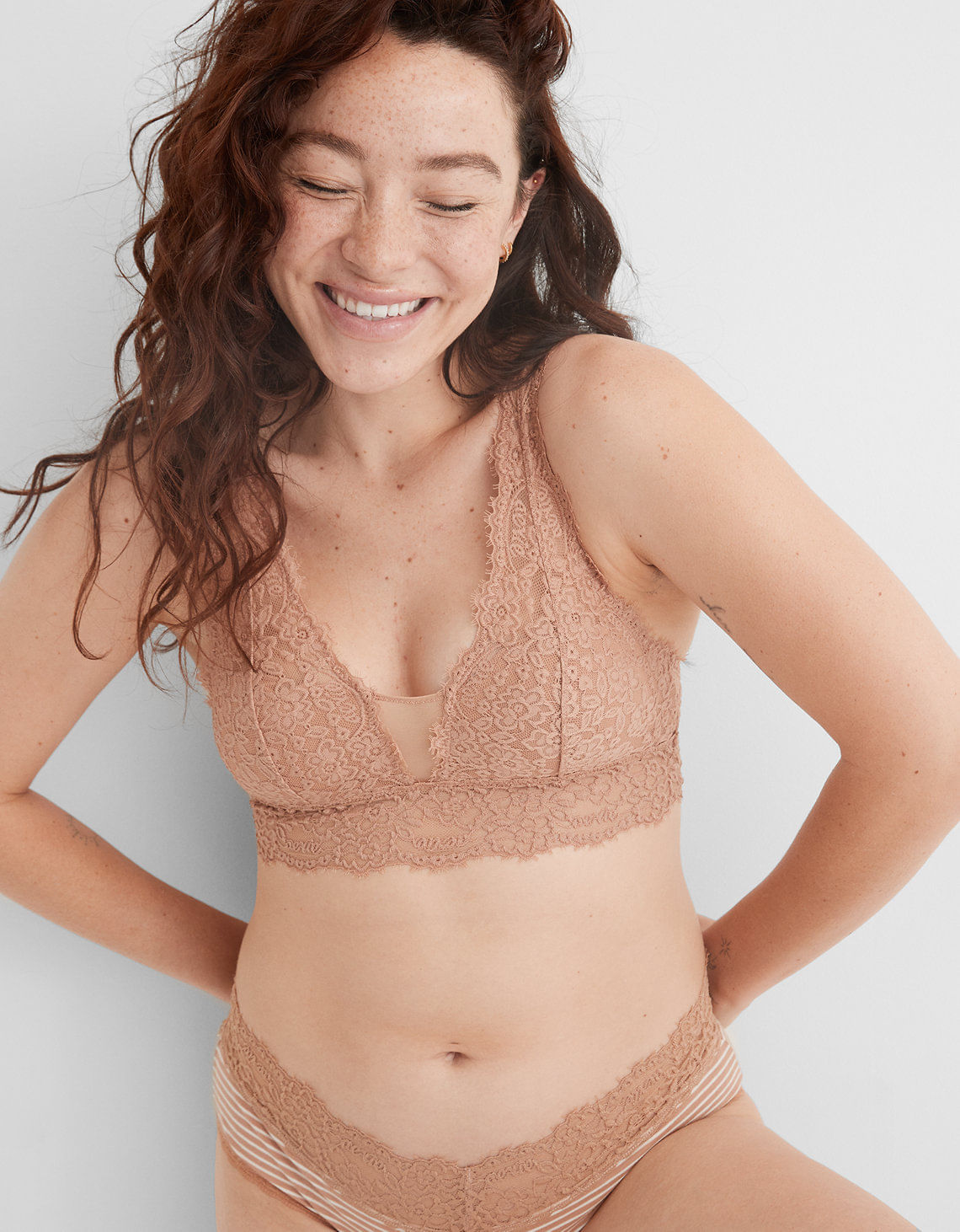 Bralette Aerie Eyelash Lace acolchado escotado