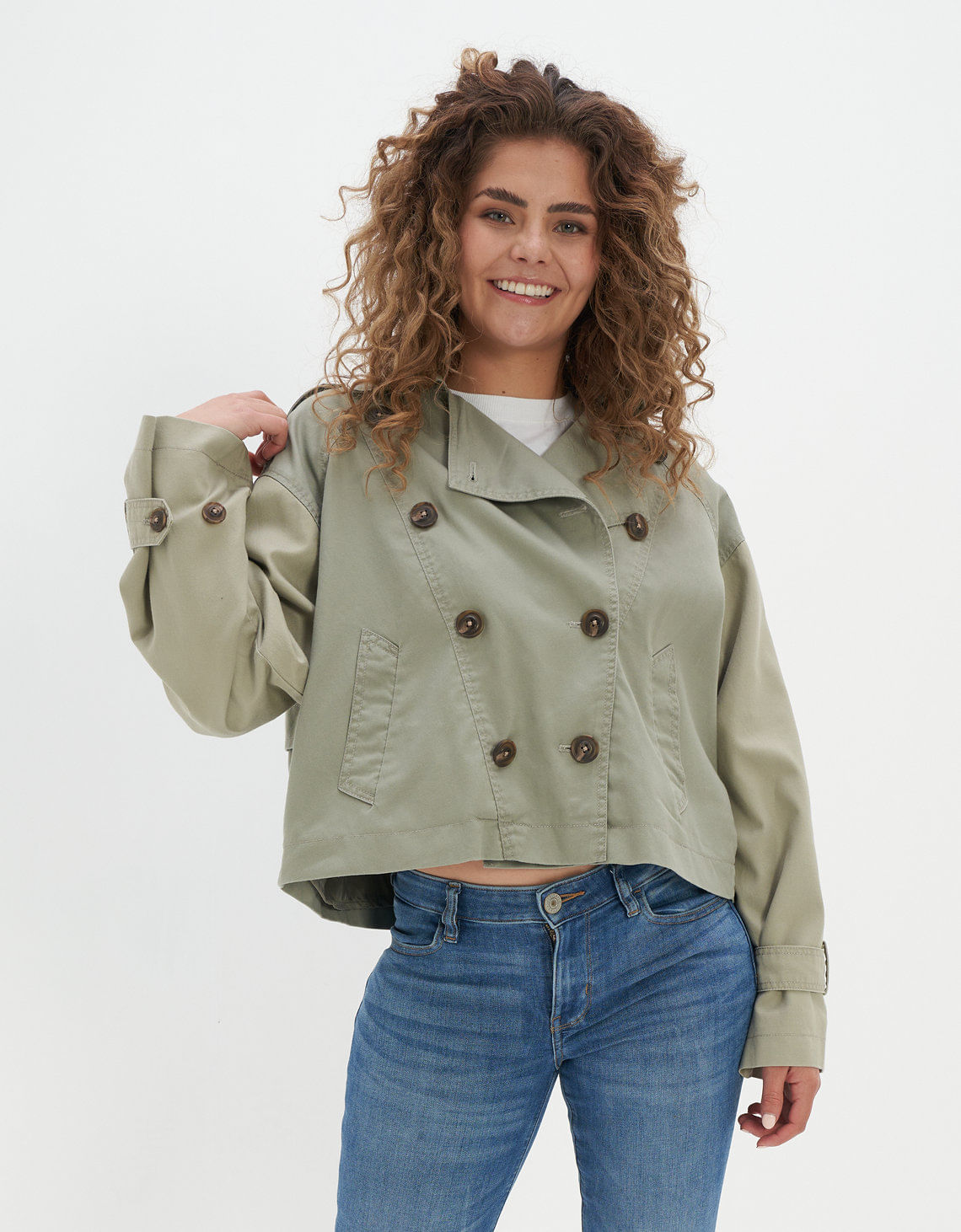 Gabardina Ae extragrande corta