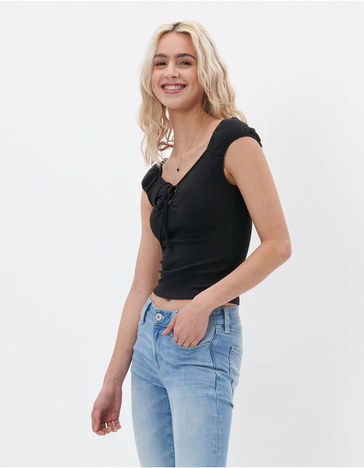 Camiseta AE con cerradura de ojal