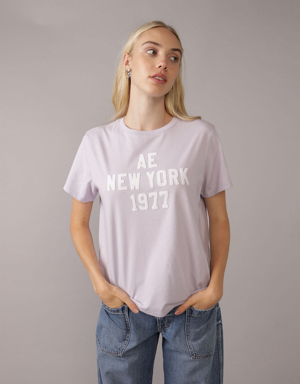 Camiseta Gráfica de Marca Ae