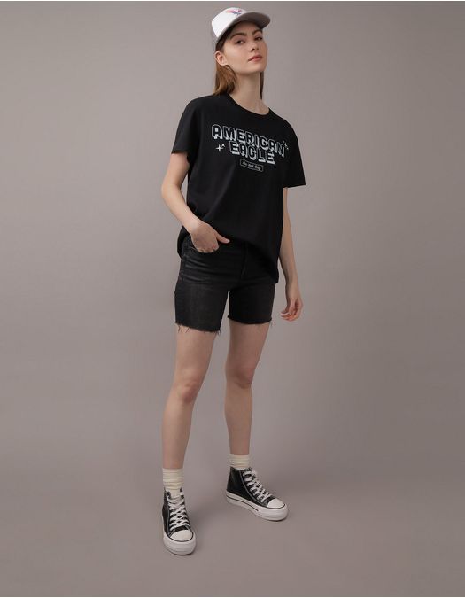 Camiseta AE gráfica con corte ajustado