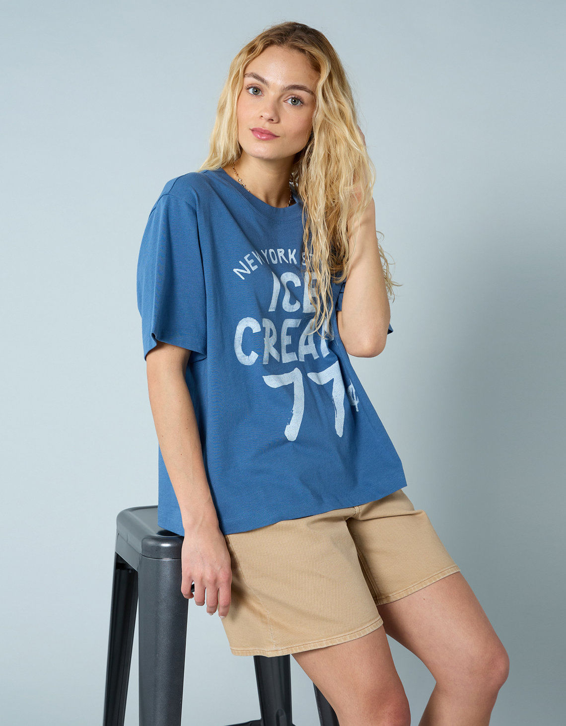 Camiseta Gráfica de Marca Ae