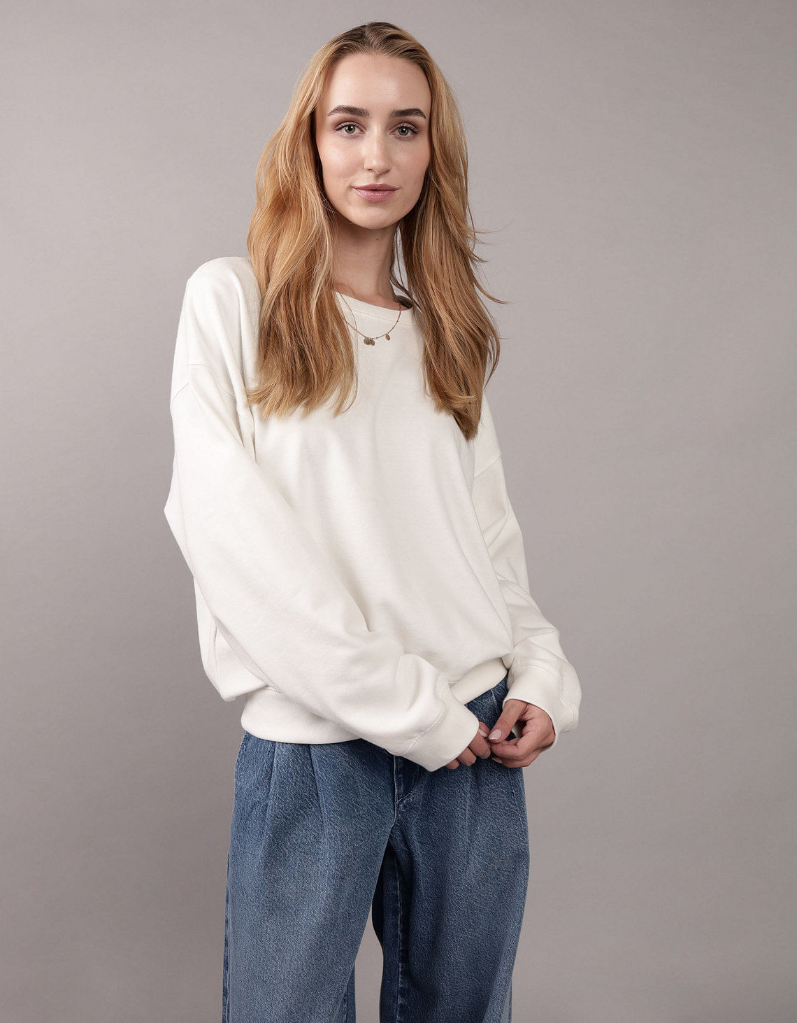 Buzo cuello redondo de mujer AE